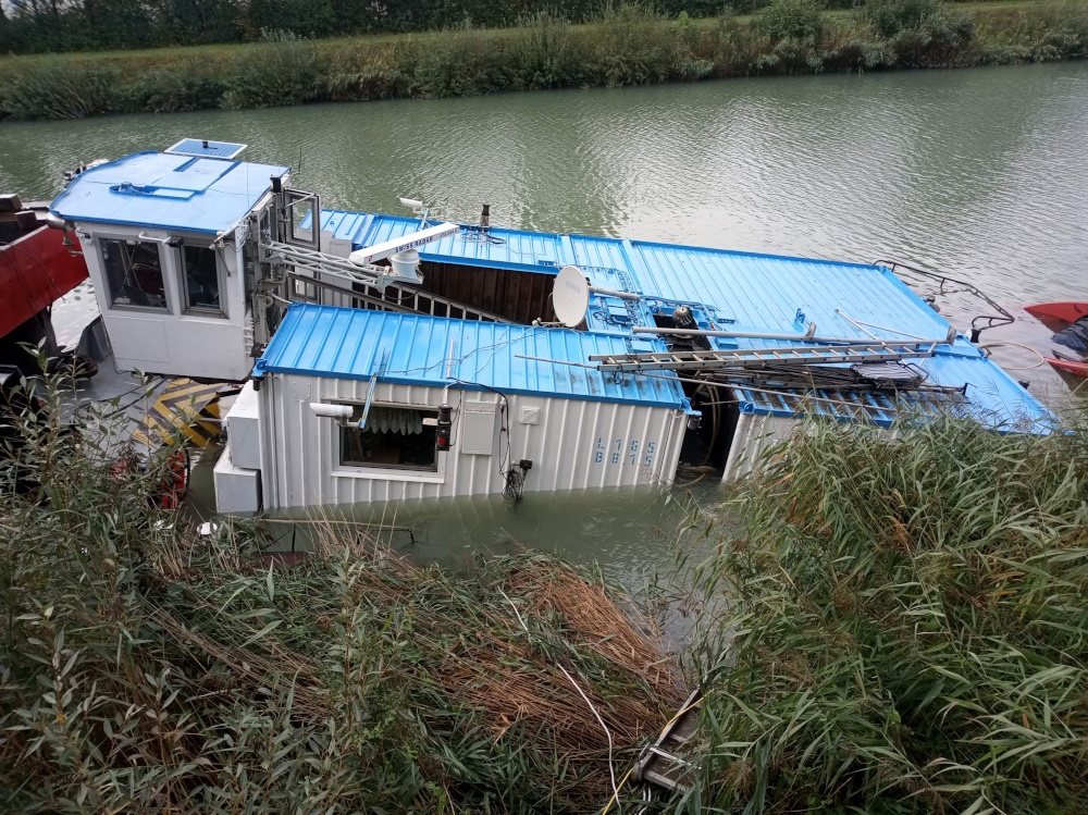 2023 09 13 Schiff gesunken Mittellandkanal Haupt1a