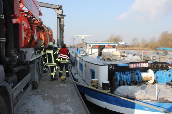 2018_03_03_schiff_droht_zu_sinken_mehrum_haupt6a
