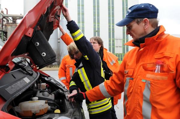 120225_fuehrerscheinausbildung_feuerwehr-soeh5 120225_fuehrerscheinausbildung_feuerwehr-soeh5