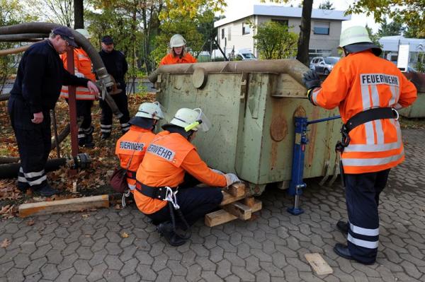 121013_stationsausbildung_gemeindefeuerwehr-soeh1 121013_stationsausbildung_gemeindefeuerwehr-soeh1