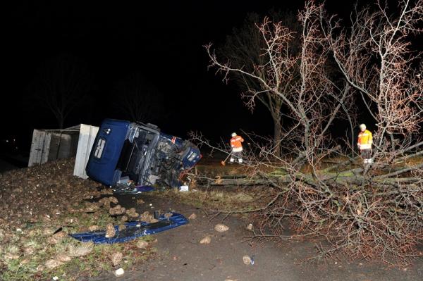 121217_lkw-unfall_l411-soeh5 121217_lkw-unfall_l411-soeh5