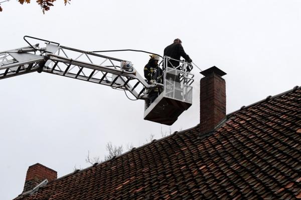 141119_schornsteinbrand_roetzum-soeh3 141119_schornsteinbrand_roetzum-soeh3