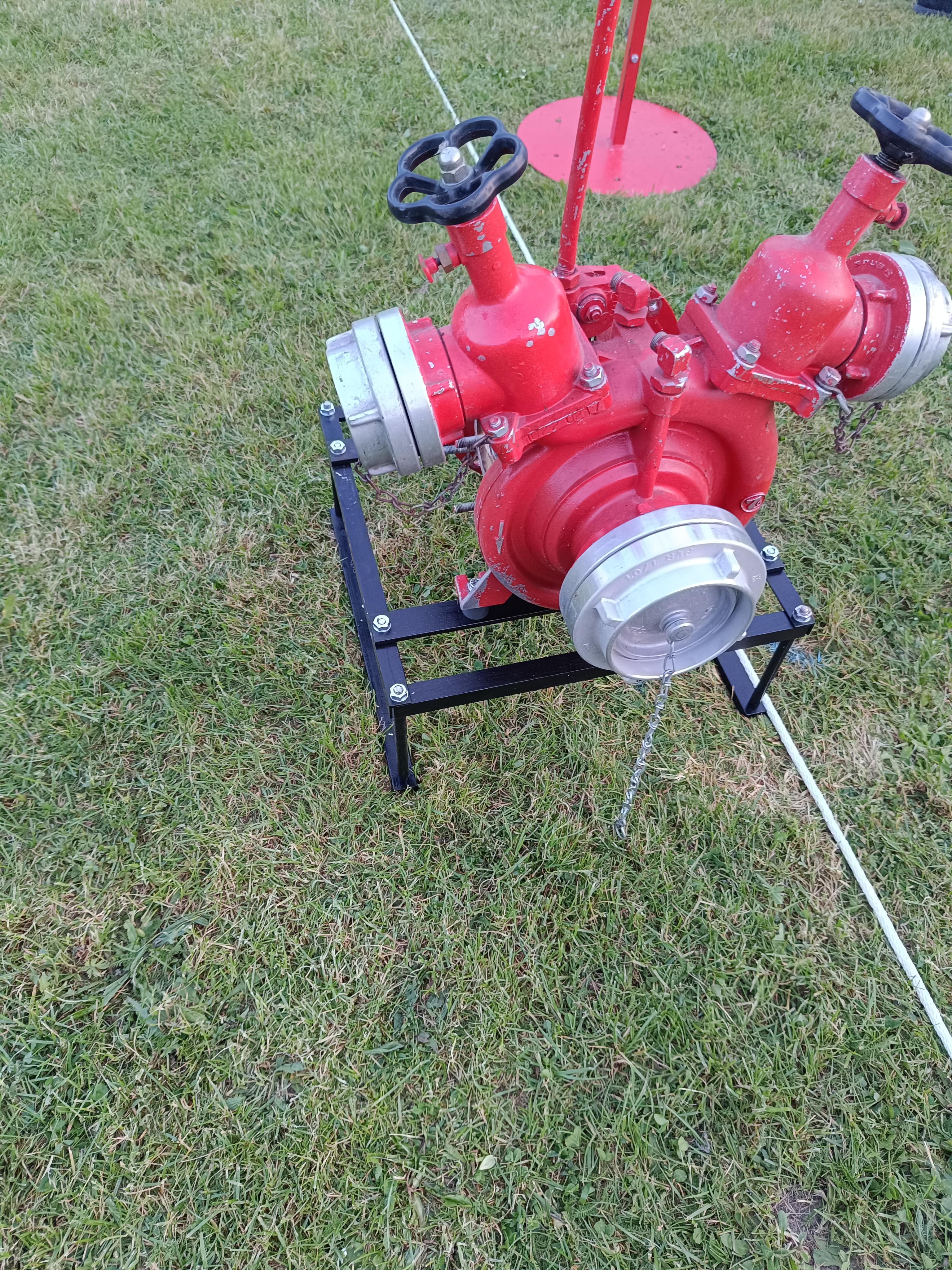 Neue Pumpenattrappe Neue Pumpenattrappe