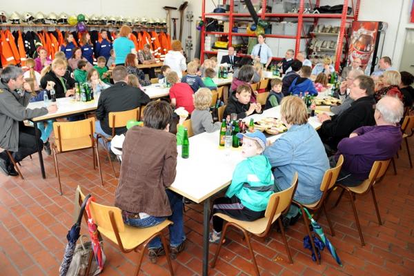 130426_gruendung_kinderfeuerwehr_mehrum-soeh1 130426_gruendung_kinderfeuerwehr_mehrum-soeh1